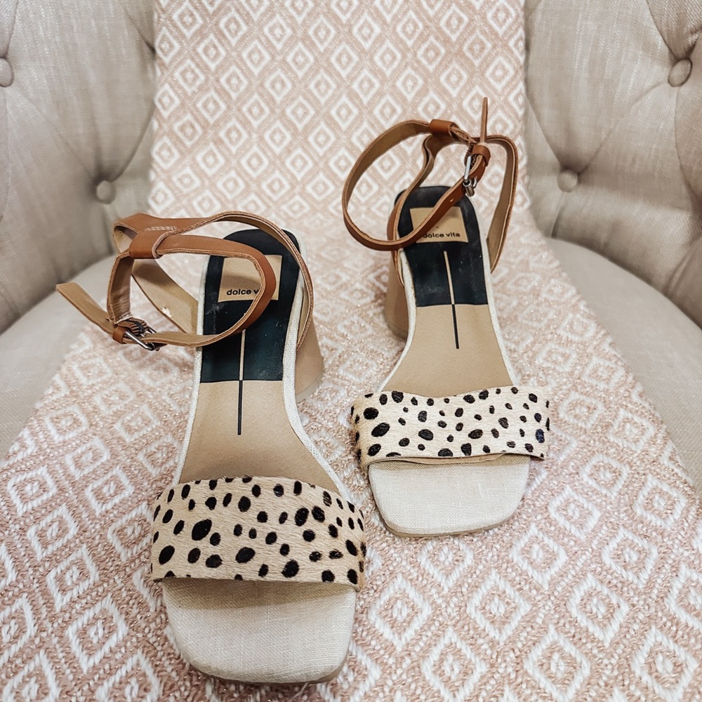Dolce Vita Tan and Black Wedge Shoes Elegant Design